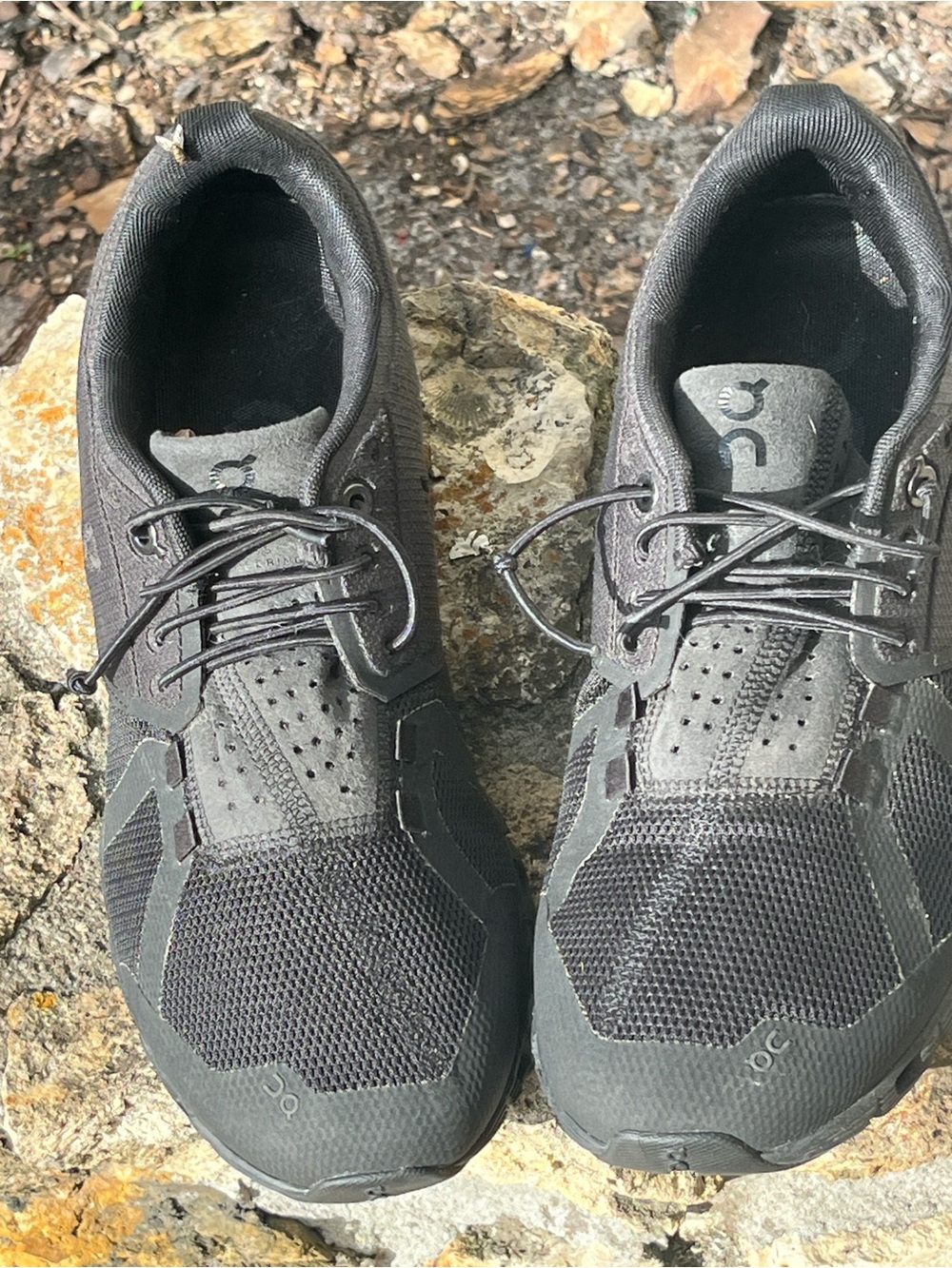 QC Black On The Cloud Running Shoe
